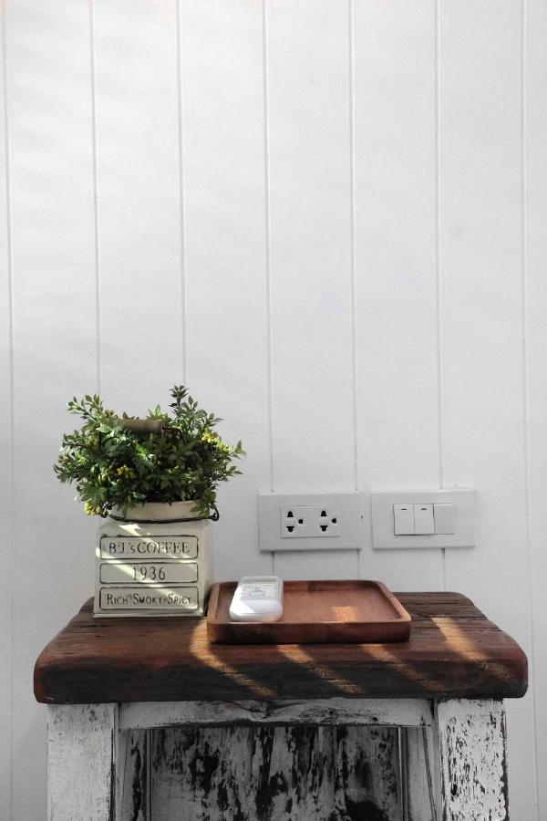 Hide And Seek Boutique Hometel Bangkok Exteriör bild