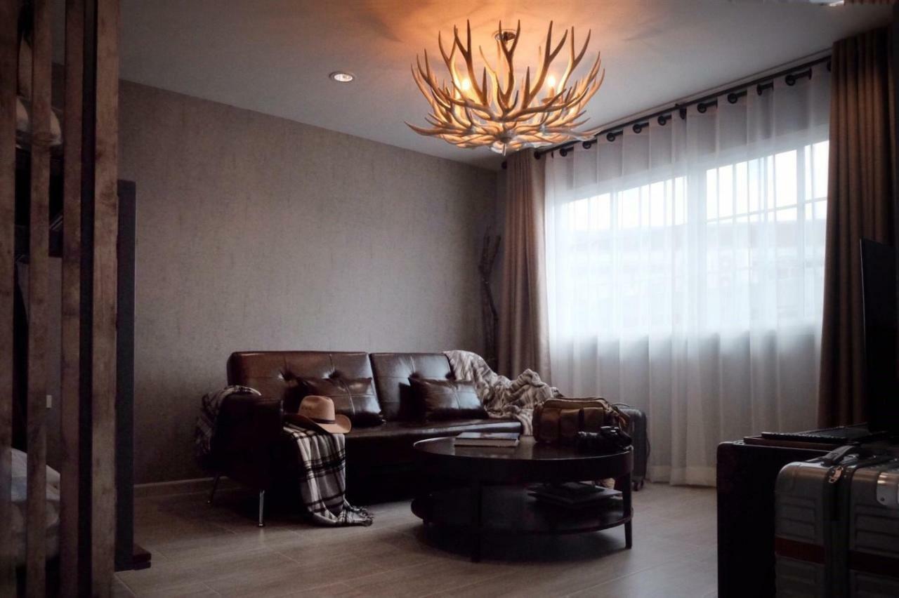 Hide And Seek Boutique Hometel Bangkok Exteriör bild